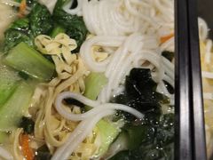 -灵芝妹子海鲜米线(劳动公园店)