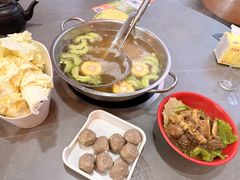 官塘牛肉火锅-官塘陈记鱼生·潮汕砂锅粥·潮汕生腌牛肉火锅(潮枫路总店)
