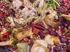 老铁锅秘制美蛙-鸿顺老铁锅美蛙鱼府(解放碑店)