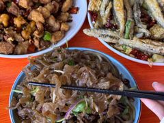-丹水桥地锅鱼·翘嘴鲌·地方特色全鱼宴(丹江口大坝店)