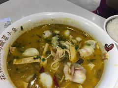 -渝是乎酸菜鱼·川渝小炒(新世界百货望京店)
