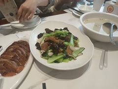 -梅利汴京烤鸭•开封豫菜地标店(东大街店)