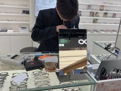 -美式眼镜·授权蔡司.依视路.尼康.豪雅.明月(南翔印象城店)