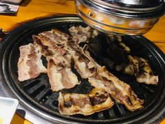 精品牛五花-唯成•韩国炭火烤肉 유성고기