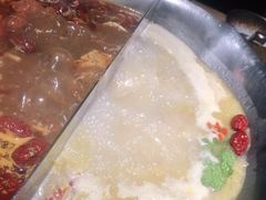 -湊湊火锅·茶憩(杭州湖滨银泰in77店)