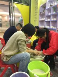 -泥娃娃DIY陶吧(易生活购物公园店)
