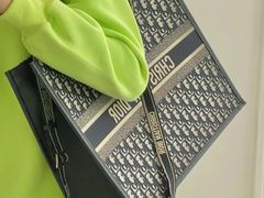 -Dior迪奥(海信广场店)