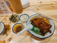 -瑞霖·隆江猪脚饭