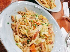 大阪烧肥牛乌冬炒面-玛格萝妮比萨屋(四平店)