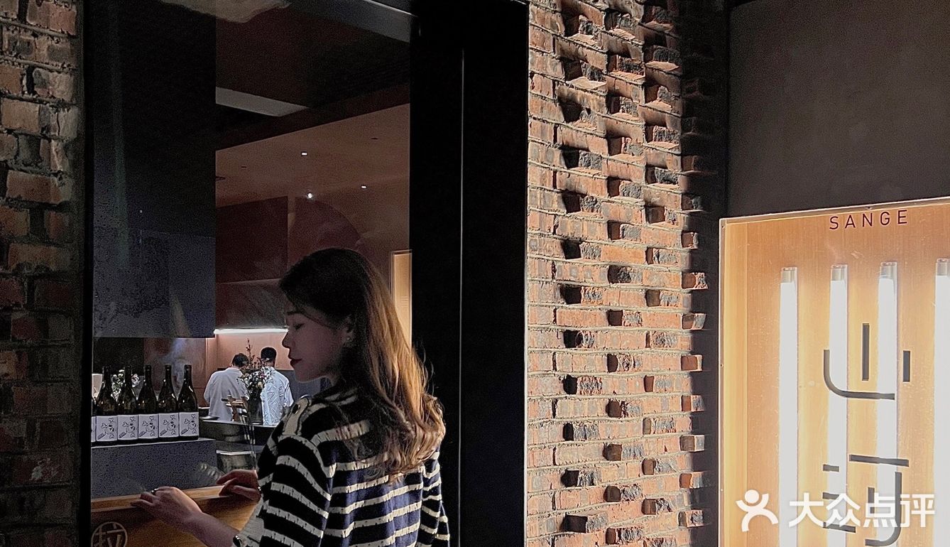 贵阳探店｜藏在市区很有氛围感的宝藏餐厅酒吧