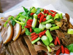 -墨脱石锅椰子鸡•香草鸭•东山羊(大东海店)