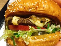 -The Habit Burger Grill 哈比特汉堡(复兴soho店)