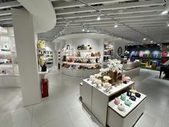 -LOL原创生活概念店(K11购物艺术中心店)