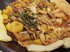 -咱屯子铁锅炖直营店(保利店)