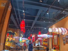 -老滇山寨•云南特色菜•地方菜•民族风情歌舞表演(金碧店)