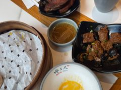 -馋三尺蟹粉小笼(人民广场店)