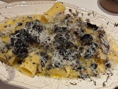 -斯普汇生蚝牛排馆(中骏世界城店)