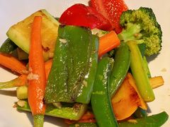 -MONICH牛排融合餐厅(和义大道购物中心店)