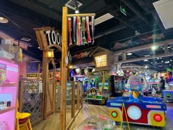 -卡通尼乐园(新达汇三林店)