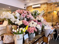 -FLOVIE FLORIST CAFE