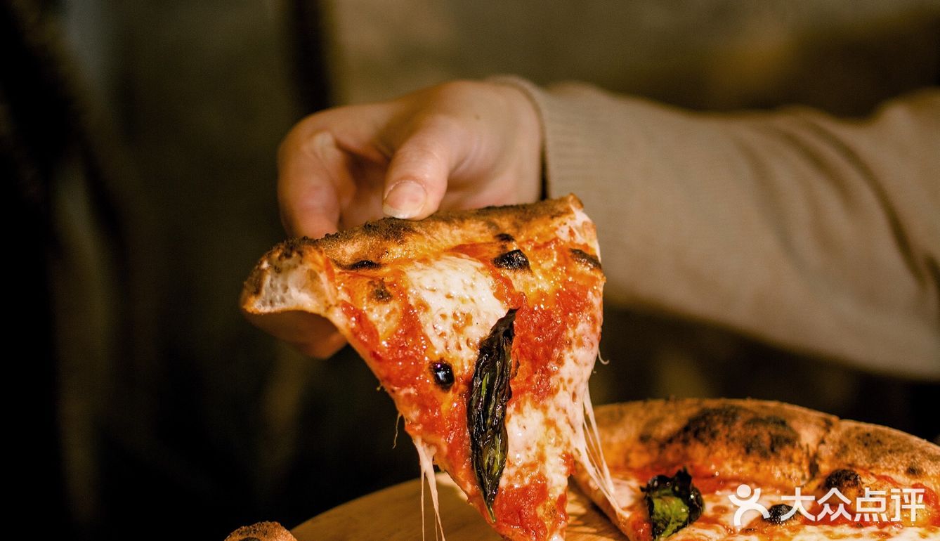 美食探店｜完全长在审美点上，两分钟出炉的窑烤披萨整起。🍕