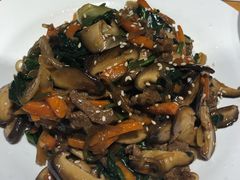 -唯成•韩国炭火烤肉 유성고기