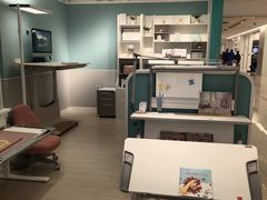 -康朴乐儿童学习桌椅(蓝色港湾店)