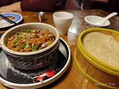 传统黑三剁配薄饼-雀舞云南菜(天津天河城购物中心店)