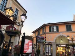 -佛罗伦萨小镇广佛名品奥特莱斯(疏港路店)