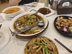 剁椒鱼头-庐州太太(信地店)