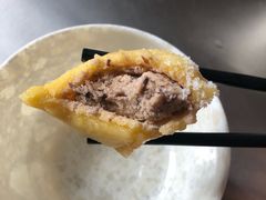 粘豆包-粘豆包柴火铁锅炖