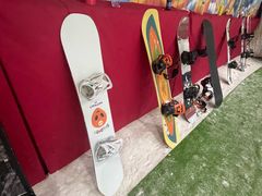 -乔波室内滑雪场