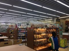 -全家便利店(莲花池东路店)