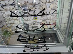 -三叶眼镜城(八佰伴店)