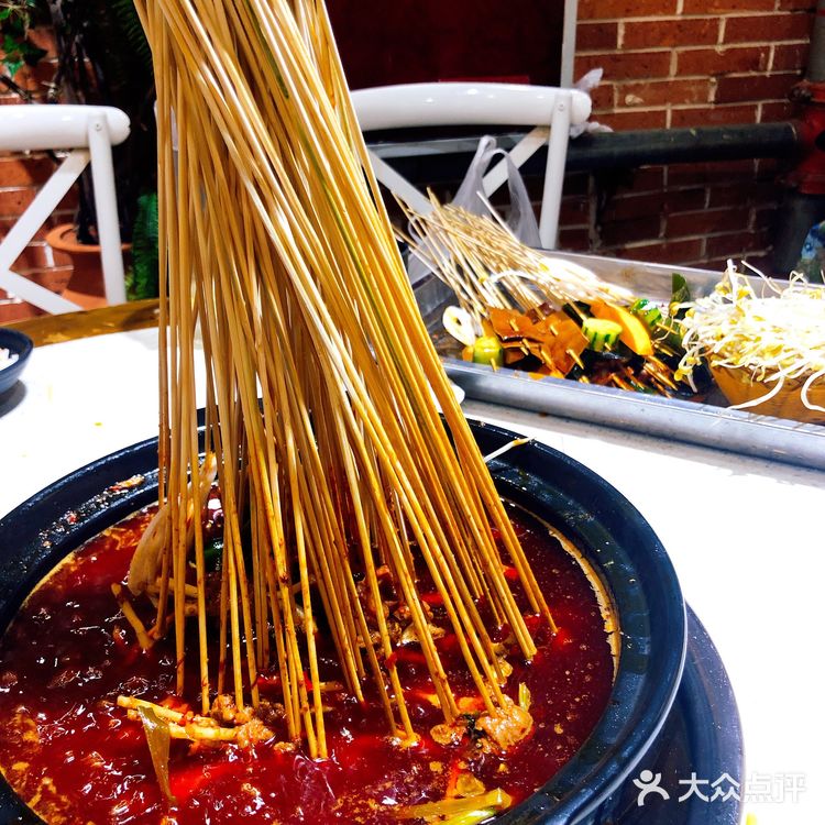 位置很好找，就在春熙路地铁口E1出口对面200米的样