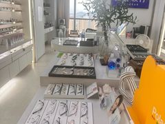 -视野联行眼镜·蔡司·尼康战略合作店(城西银泰店)