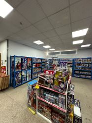 -逝水玩具折扣店