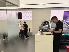 -华为智能生活馆(上海金桥国际商业广场)