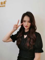 -V8潮牌·接发烫染连锁