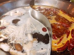 菌菇鸳鸯锅-大龙辣火锅·龙虾·烧烤(湖滨新天地店)