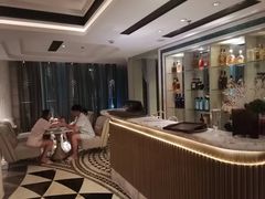 -浅深(世茂滨江精品店)