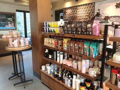 零售区-星巴克臻选(成都宽窄巷子店)