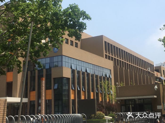 山东省青岛第二中学(江西路分校)图片