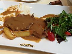 -LENBACH兰巴赫西餐啤酒坊(大连东港店)