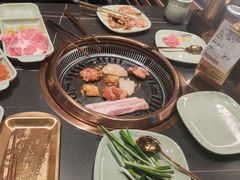 -梨花甄选自助烤肉(小寨原力场店)