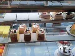 -焙丽拾光(麦凯乐直营店)