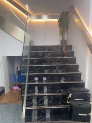 -茶发Salon·烫发染发理发