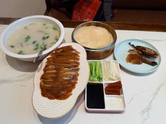 -梅利汴京烤鸭•开封豫菜地标店(东司门店)