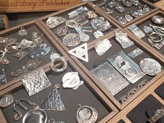 -十八字金银饰·拼豆·开蚌手工体验团建(君太百货店)