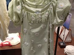 -URBAN REVIVO(上海中庚漫游城店)